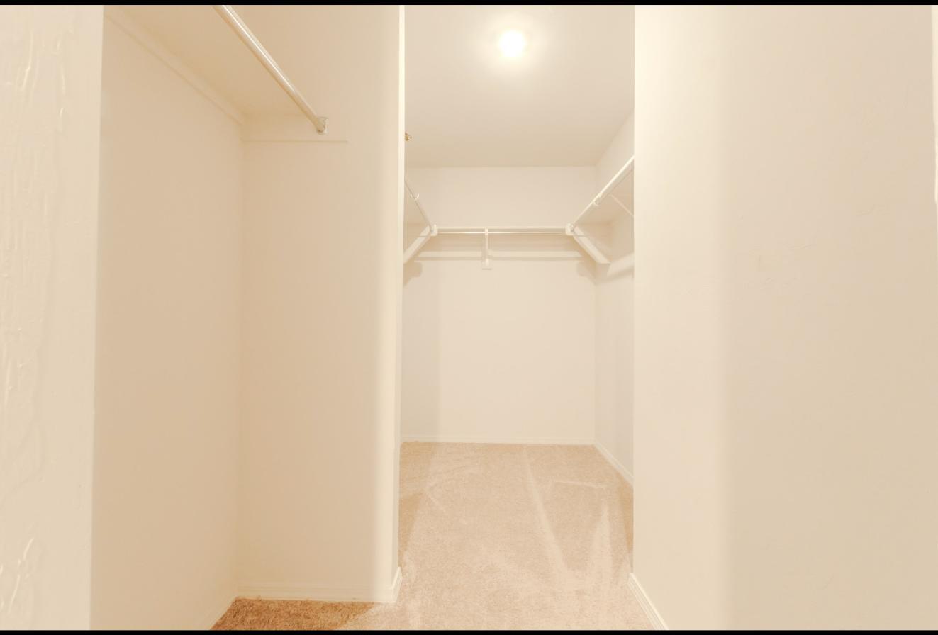 Building Photo - 755 Foxtail Dr