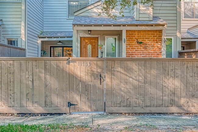 Building Photo - 11733 Lakeside Pl Dr