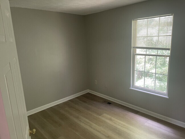 Building Photo - 8505 Paragon Ct