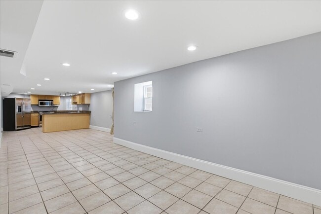 Building Photo - 2117 N Humboldt Blvd
