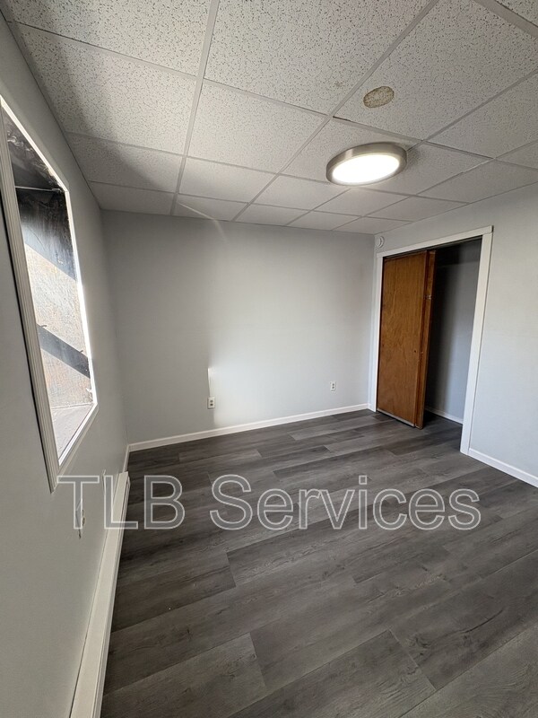 Building Photo - 563 Washington Ave