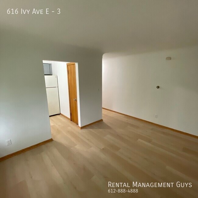 Building Photo - 616 Ivy Ave E