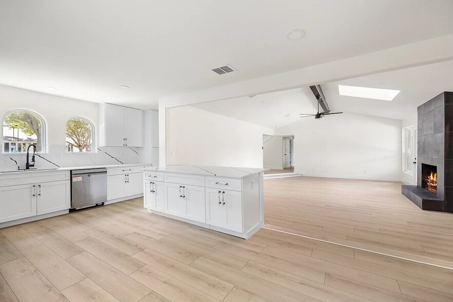 Building Photo - 2609 Dalgreen Dr
