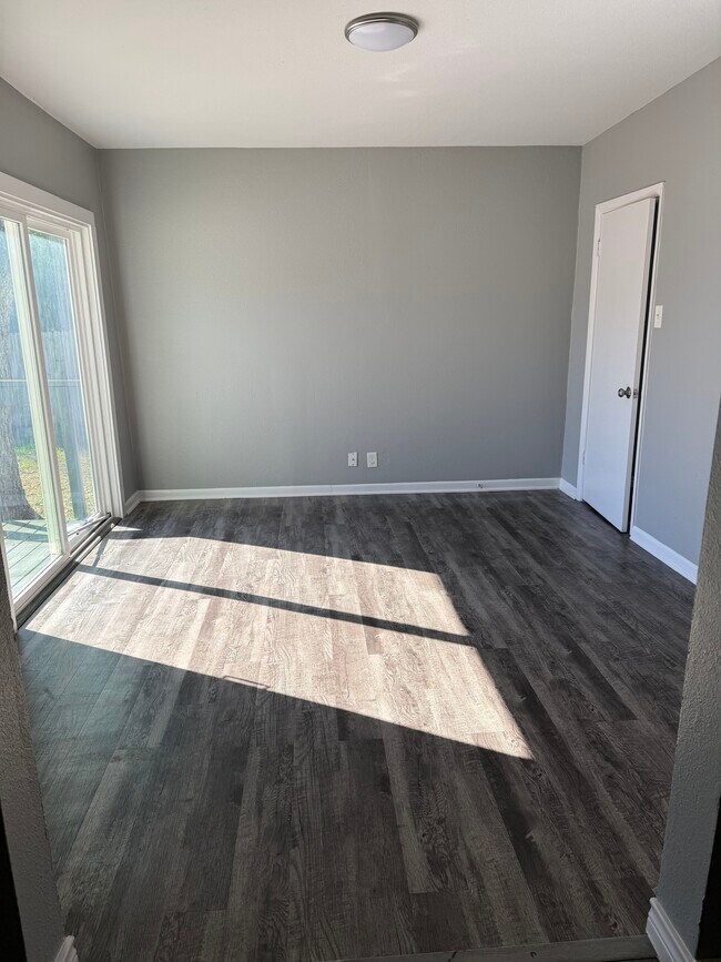 Building Photo - Zachry