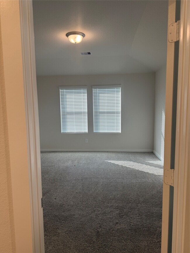 Building Photo - 18739 Frost Ridge Dr