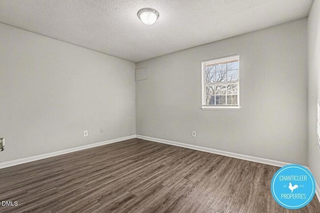 Building Photo - 115 Florence St