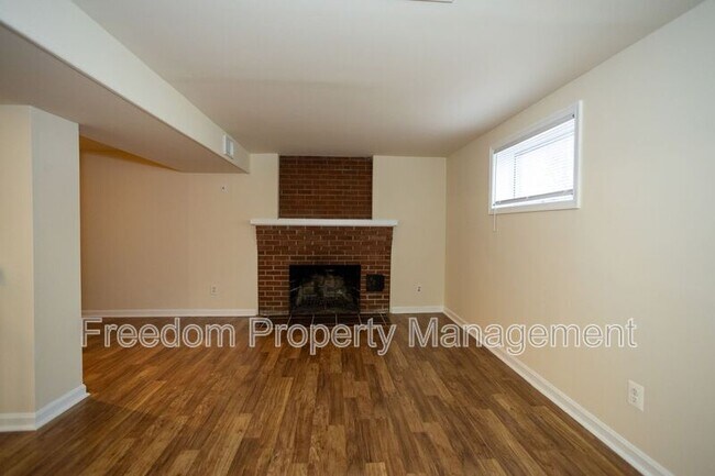 Building Photo - 5914 Ridge View Dr