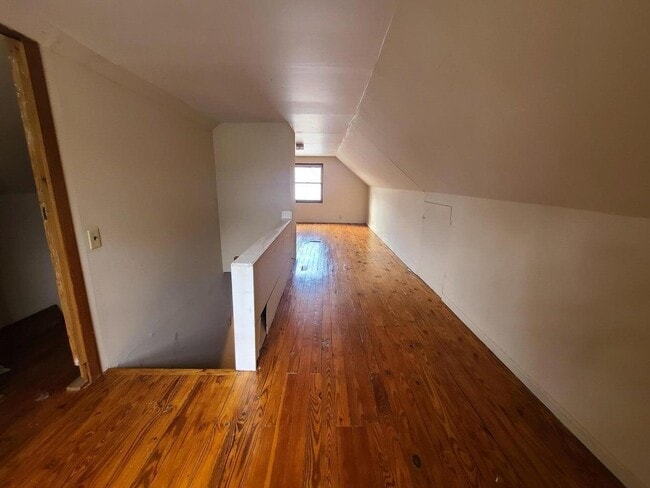 Building Photo - 1225 Lenore Ave