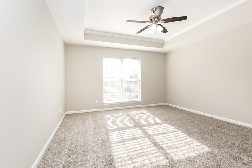 Building Photo - 806 Bristol Dr