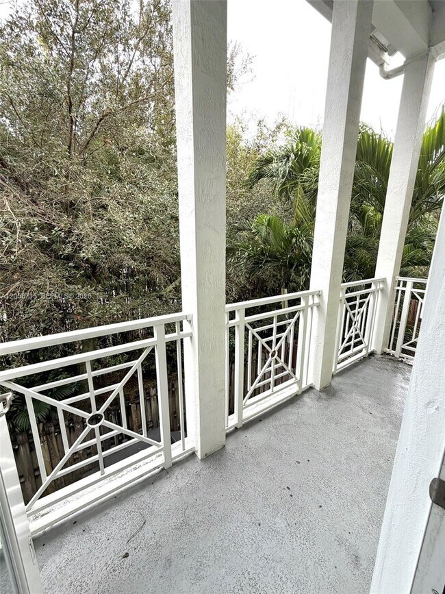 Building Photo - 10780 NW 74th St