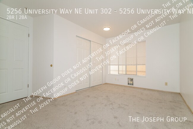 Building Photo - 5256 University Wy NE