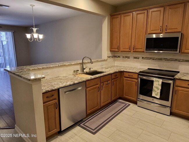 Building Photo - 3253 Climbing Ivy Trail