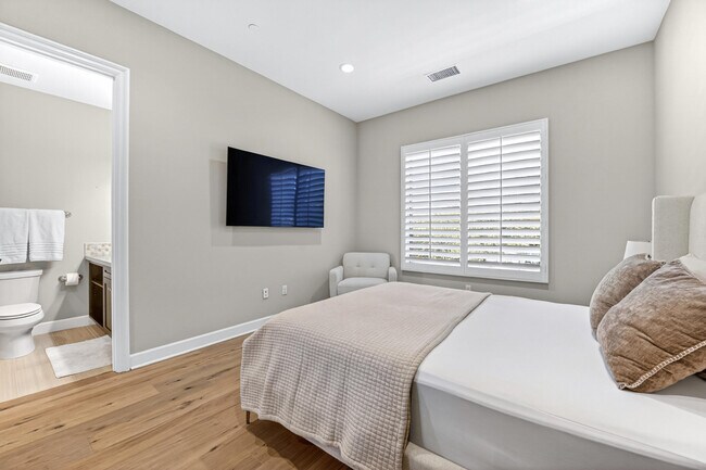 Building Photo - 55120 Autumn Valley Ct