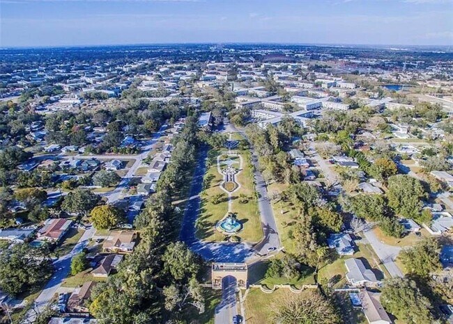 Building Photo - 2404 Florentine Way