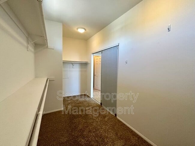Building Photo - 45602 Magnolia Pl