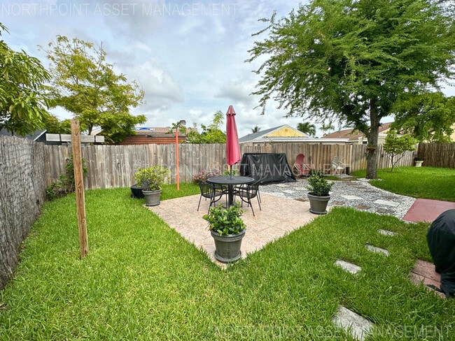 Building Photo - Charming 2BR 2BA Home w/  Full Appliance Suite • Fenced Yard • Driveway Parking in Miramar