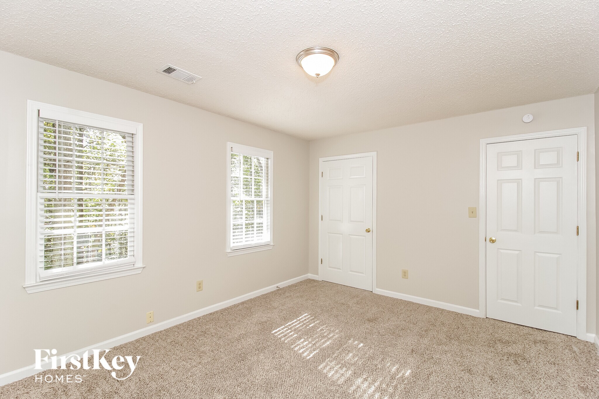 Building Photo - 227 Vienna Way