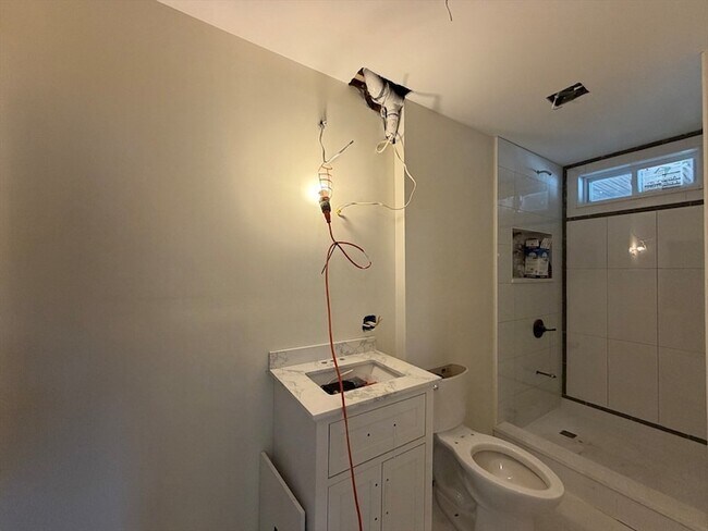 Building Photo - 212 Bradstreet Ave