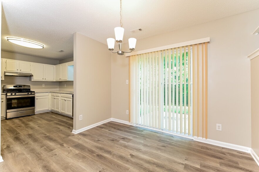 Building Photo - 330 Brookside Dr