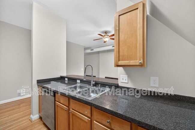 Building Photo - 2151 Fulton Ave