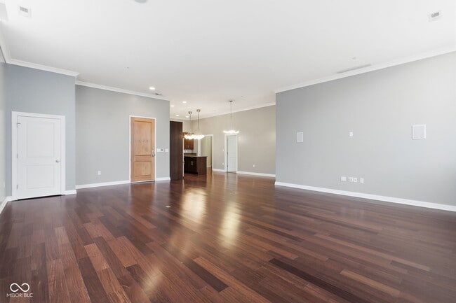 Building Photo - 141 S Meridian St