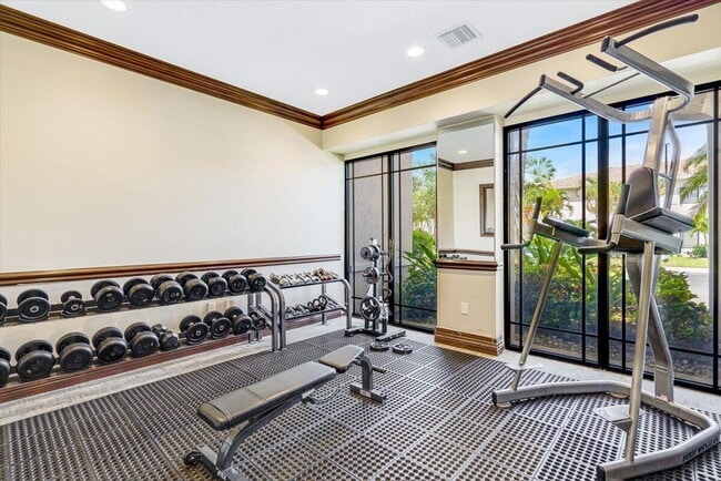 Building Photo - 3020 Alcazar Pl