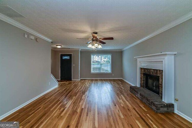 Building Photo - 170 Adams Lake Ct