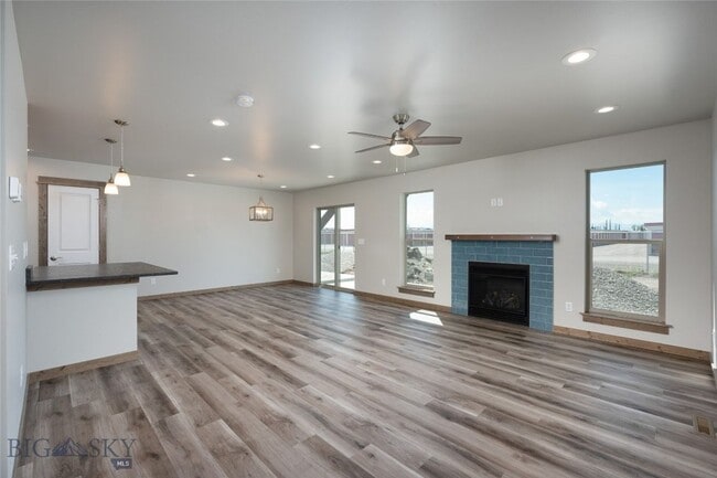 Building Photo - 604 Relentless Dr