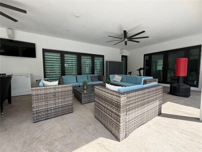 Building Photo - 11300 NW 5th St