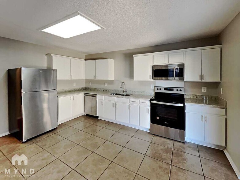 Building Photo - 9703 Cameron Creek