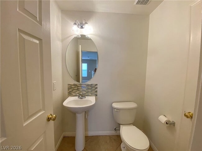 Building Photo - 6496 Robusta Ct