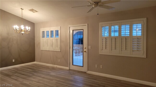 Building Photo - 1147 Light Sky Ave