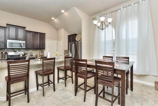 Building Photo - 117 Salt Fork Dr