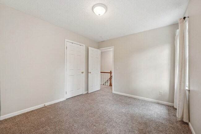 Building Photo - 1610 S Wade Ave