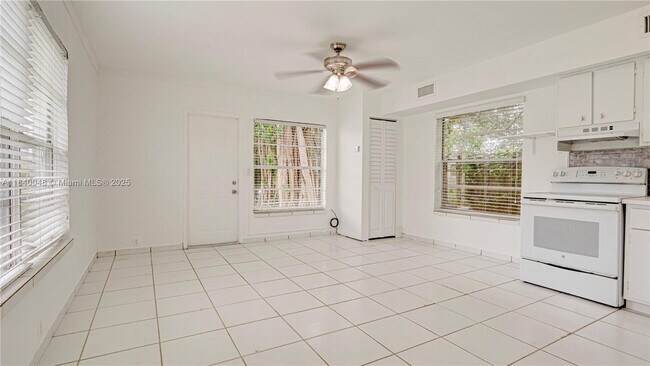 Building Photo - 1036 NW 75th St