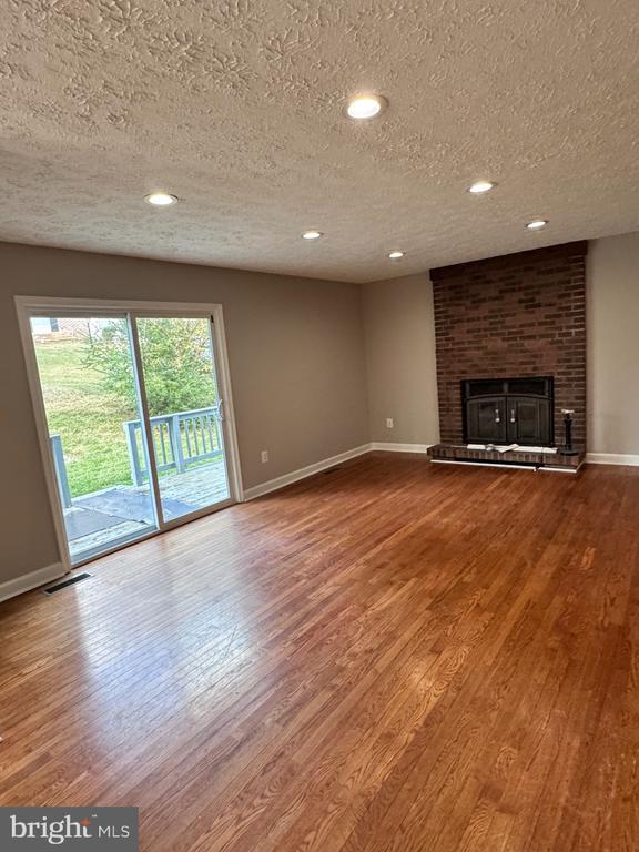 Building Photo - 915 Cypress Point Cir