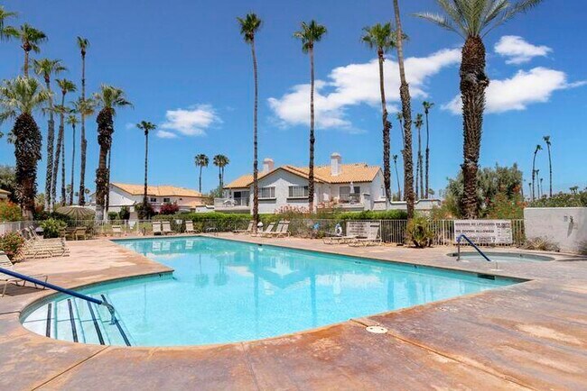 Building Photo - 199 Desert Falls Dr E