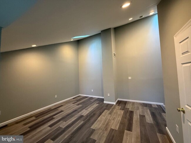 Building Photo - 28 Drewes Ct