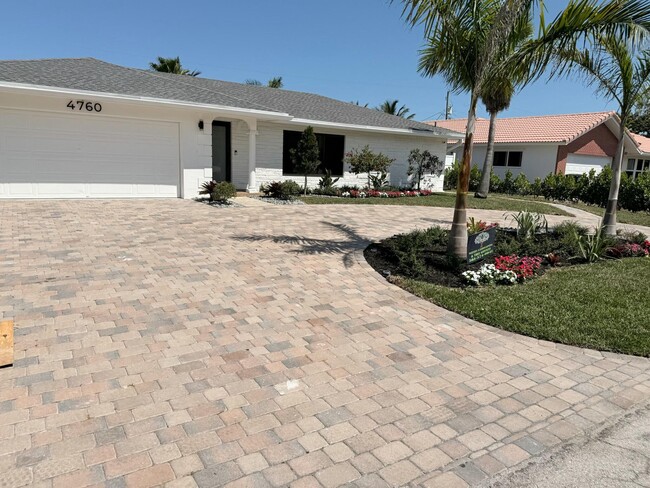 Building Photo - 4760 NW 5th Ln
