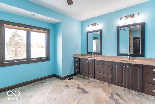 Building Photo - 3000 E County Rd 350 S