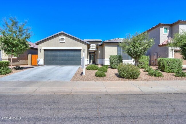 Front of home - 18451 N Crestview Ln