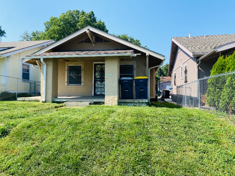 Primary Photo - 2632 E 9th St