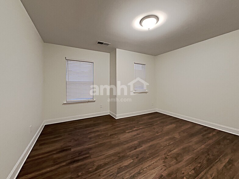 Building Photo - 681 Woodall Rd