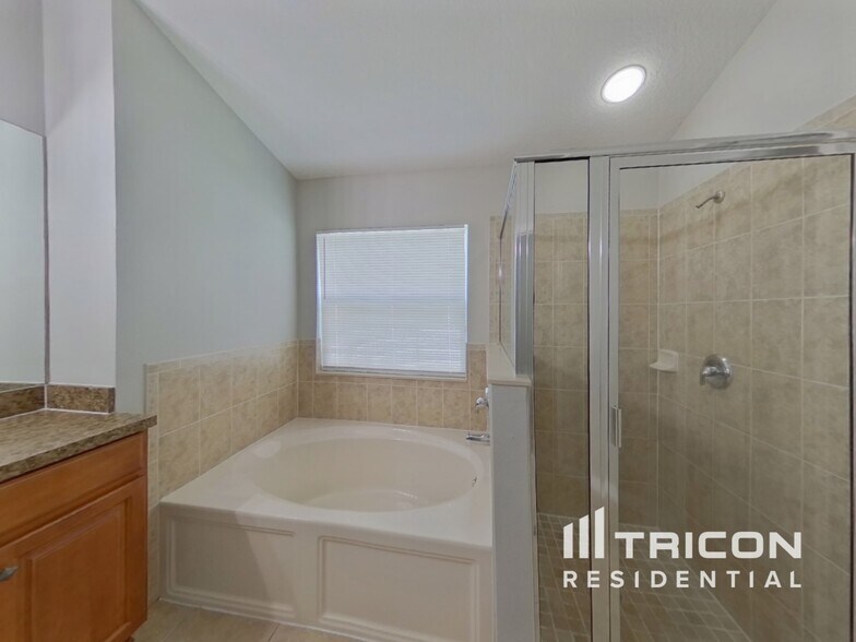 Building Photo - 2420 Cypress Tree Trail