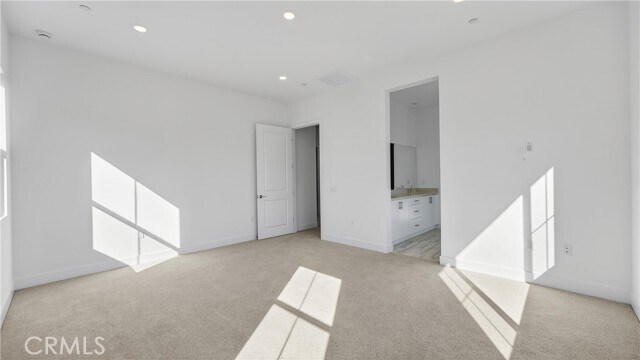 Building Photo - 107 Pansy