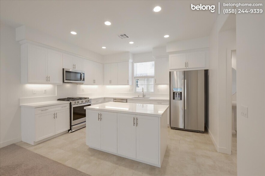 Building Photo - 4367 Pacifica Wy