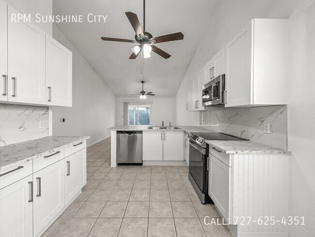 Building Photo - 9778 Fox Chapel Rd