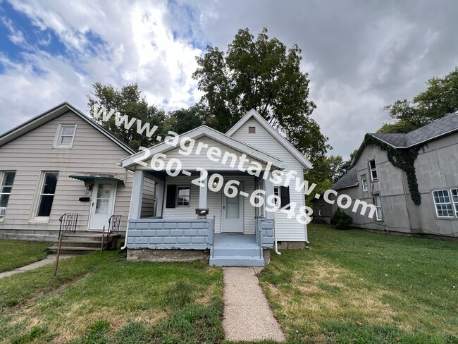 Primary Photo - 3 bedroom house - Section 8 Ok!