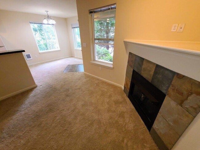 Building Photo - 6298 SW Grand Oaks Dr