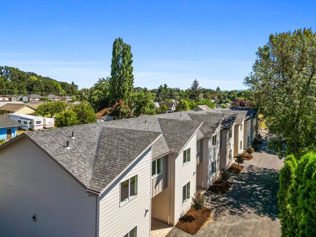 Primary Photo - Sherman Townhomes